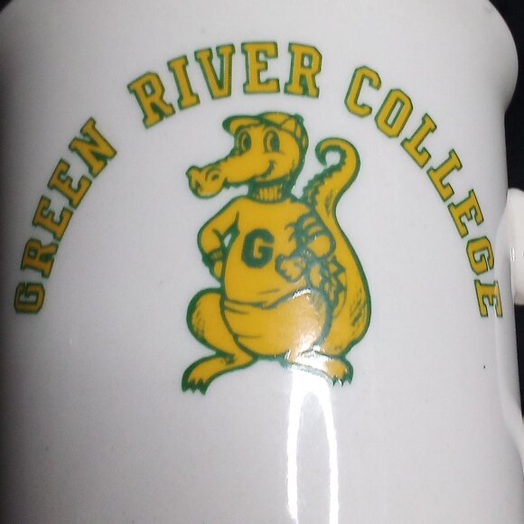 Vintage W.C. Bunting Green River College Coffee Mug - Picture 2 of 6